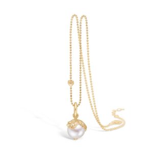 Blossom Copenhagen 9 kt guld vedhæng med perle og zirkon på forgyldt sølvkæde, 80 cm