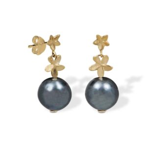Blossom Copenhagen Forrest øreringe i 9 kt guld med sort ferskvandsperle 11-12mm