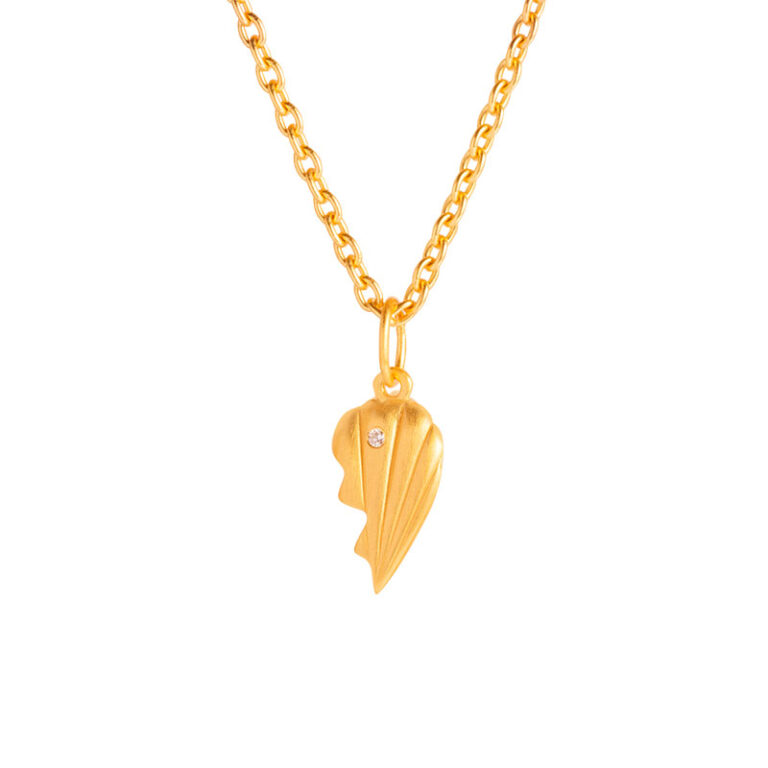 ByBiehl Just Love halvt vedhæng i forgyldt - Højre