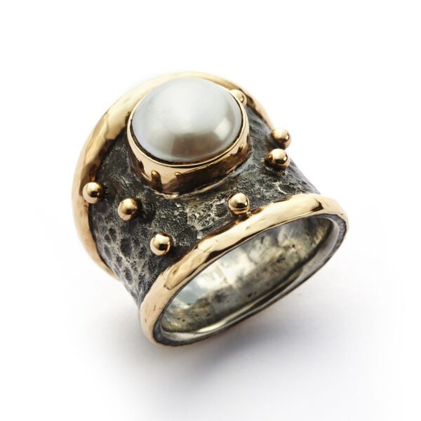 Empire Gold Pearl Sterling Sølv Ring fra By Birdie med 14 Karat Guld Og Ferskvandsperle