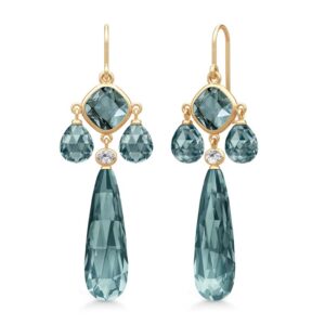 Julie Sandlau Ofelia Chandelier øreringe i forgyldt med Midnight Blue krystal