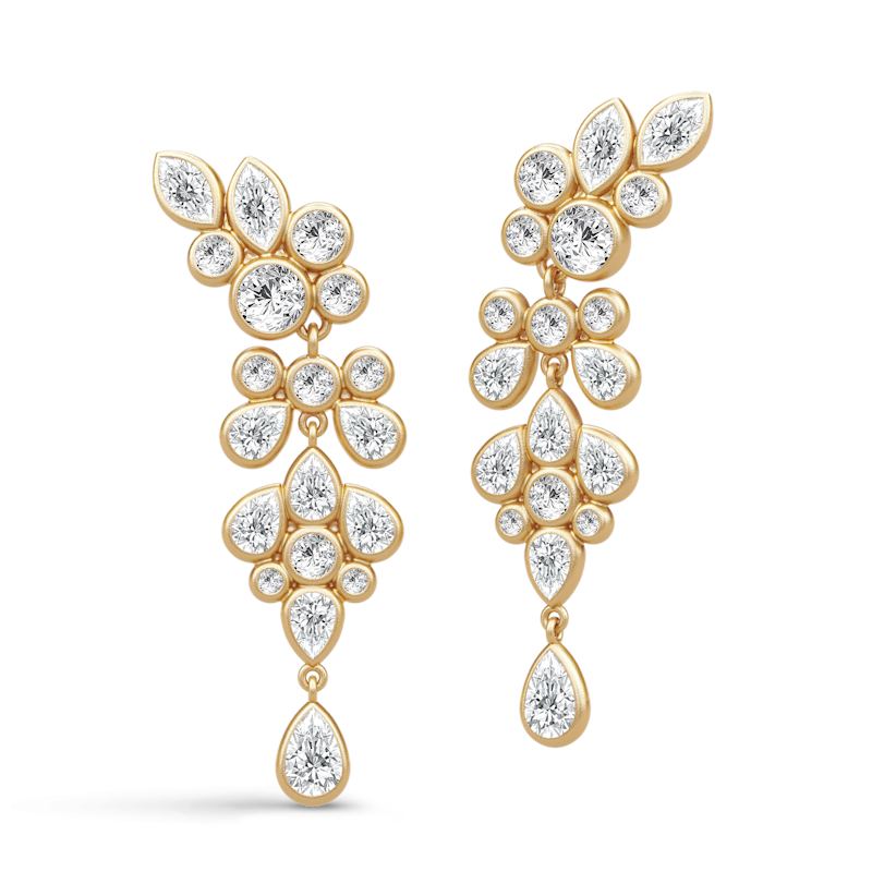 Julie Sandlau White Wisteria Chandelier øreringe i forgyldt med cubic zirkonia