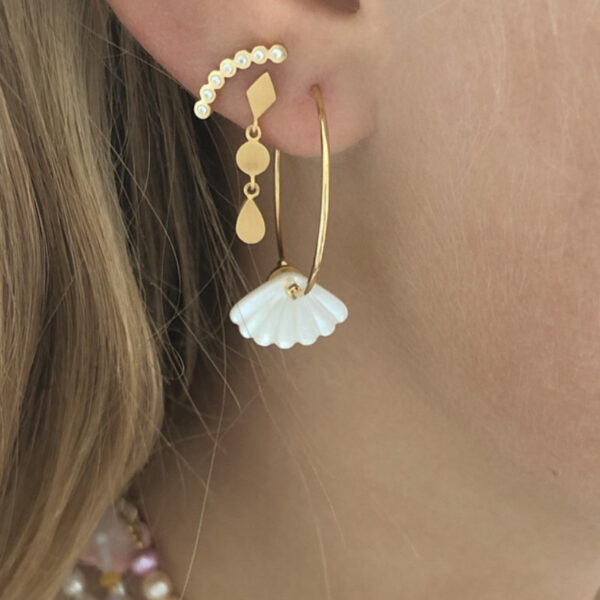 Stine A Ørering Hoop with White Seashell Gold